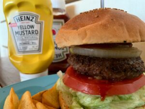 多治見市｜陽気なハワイアンで絶品バーガーを楽しめるお店