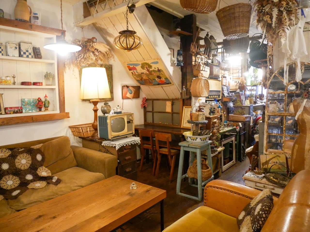 cafe zakka hinatabcco