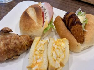 揚げたてのコッペパンや限定モーニングが大人気！土岐市で話題の米粉パン専門店