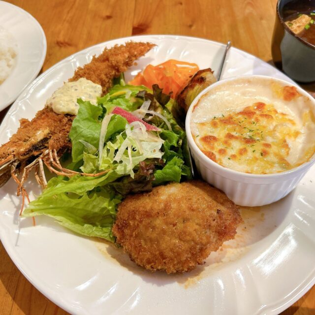 多治見市｜箸を入れたらじゅわ～っ。肉汁あふれるハンバーグ