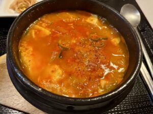 多治見市｜駐車場は時間帯注意！それでも食べたいグツグツ具だくさんスンドゥブランチ