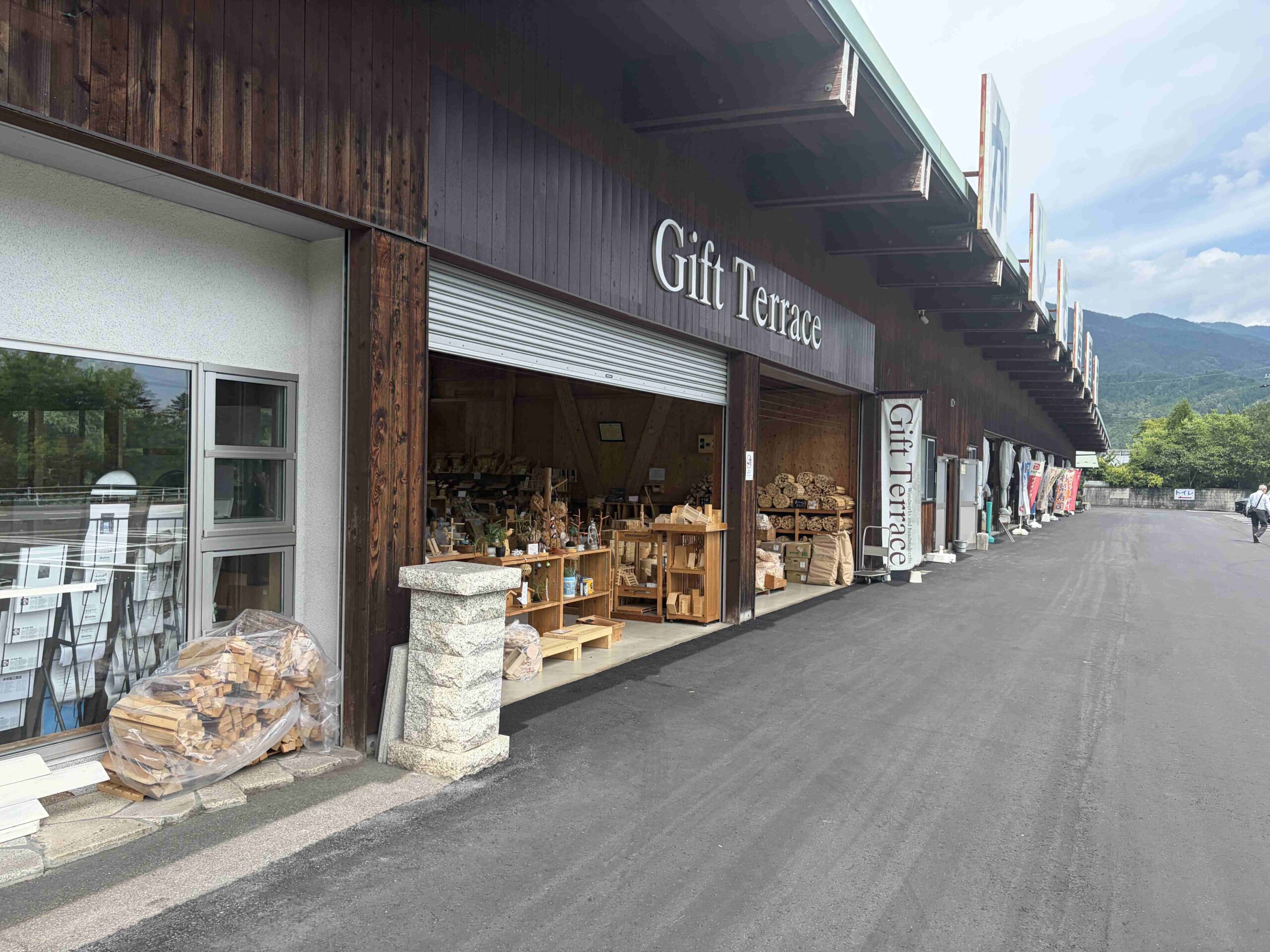 中津川市｜職人の手仕事が生む、世界にひとつの木工品