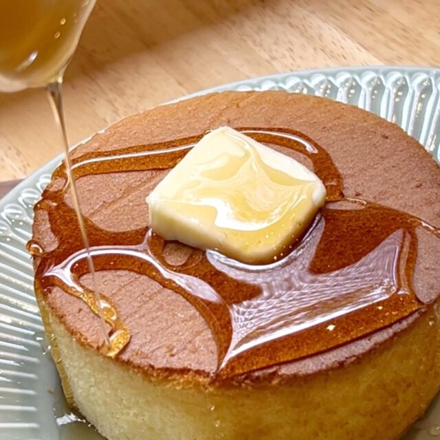 恵那市｜カーショップ併設カフェでいただく ふわっふわホットケーキと給食でも大人気なあのメニュー